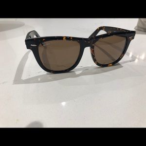 Rayban wayfarer polarizer 54 tortoise